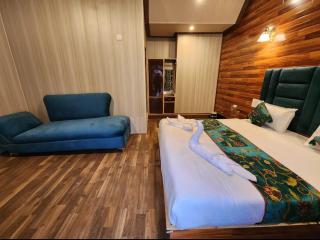 Hotel Grand Nishat - Nishāt - 0