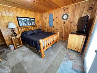The Buckeye Cabin - 5