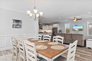 It's Nautical Nonsense Oceanview 4 bedroom, 4 bath - 3