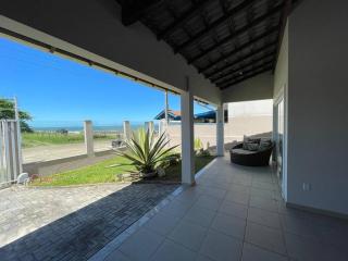 Casa frente Mar com Piscina! - Itapoa - 2