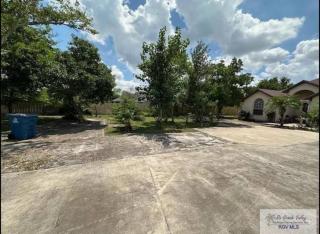 Charming 3-Bedroom House Situated on half acre land - 5