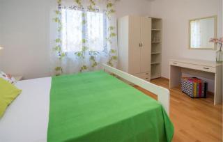 1 Bedroom Beautiful Apartment In Vrbnik - Vrbnik - 3