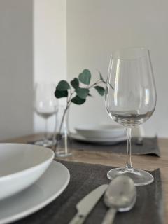 Málaga Prime Location - Stylish Apartment with Free WiFi, Free Parking, Steps from the Historic Center - Málaga - 2