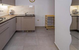 1 Bedroom Cozy Apartment In Vrbnik - Vrbnik - 7