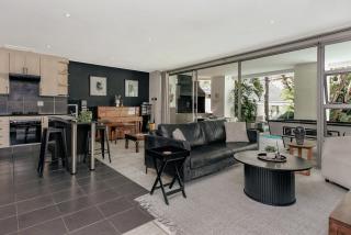 Poolside Villa - Johannesburg - 5