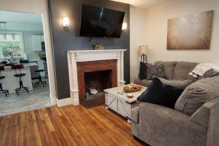 Amazing view of Lake Winnisquam, fully remodeled! - - 4