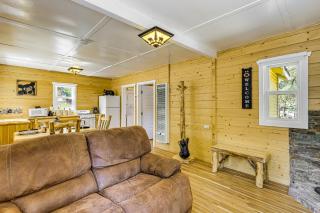 Walk to Water Cozy Cabin in Green Valley Lake! - Green Valley Lake - 6