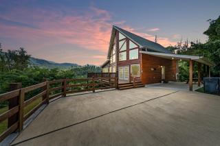 Luxurious 5BR w Amazing VIEWS Gameroom Hot Tub FREE Attraction Tickets - Gatlinburg - 0