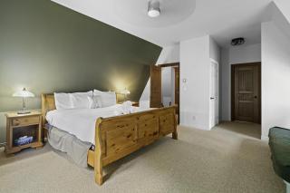 Plateau 236.5 - 3bdrs Ski In Out with Pool Access - Mont-Tremblant - 1