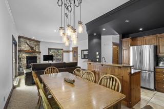 Plateau 236.5 - 3bdrs Ski In Out with Pool Access - 8