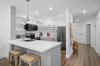 Peaceful Condo with Stunning Mountain and Lake Views - Mont-Tremblant - 4
