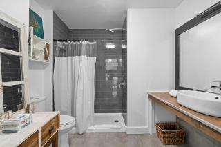 Peaceful Condo with Stunning Mountain and Lake Views - 1