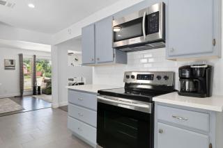 5 STAR House Cozy and Charming Centrally Located Modern Home - Dallas - 3