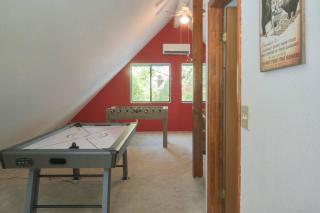 Evergreen Dorrington Chalet - Family Fun & Game Rm - Dorrington - 6