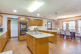 House on 20 Acres with On-Site Pond in Spring Lake! - Spring Lake - 2