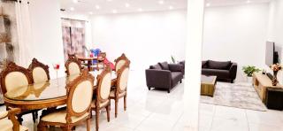 Hill Venue - - 7
