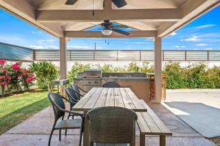 Serene Oasis with BBQ Heated Salt Water Pool SPA Game Room - 9