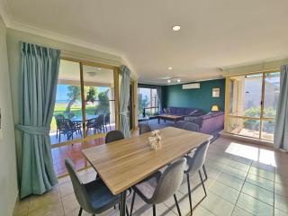 Pelican Shore Villa 22 - Kalbarri WA - 0