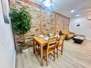 Spacious 1BR and 1BA in Montrose Near Downtown & Nightlife - Houston - 3