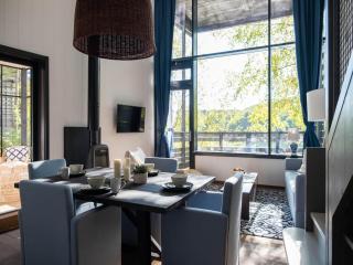 Belvilla Grand Mansion in Calm Locale - - 1