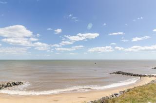 Lovely 8 Berth Caravan In Norfolk At Haven Hopton Holiday Park Ref 80055T - 6