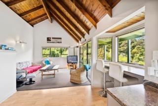 Opahi TreeHouse - Mahurangi West Holiday Home - 6