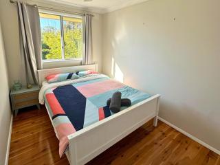 Coastal Escape Noraville - Family Friendly Home - Woodfire Pizza Oven - Norah Head - 7