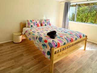 Coastal Escape Noraville - Family Friendly Home - Woodfire Pizza Oven - Norah Head - 1