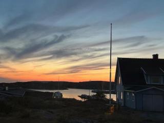 Amazing Home In Väjern With 4 Bedrooms And Wifi - 9