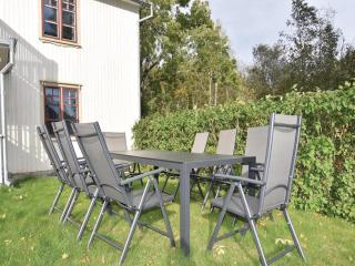 Amazing Home In Mellerud With 4 Bedrooms And Wifi - 3