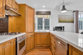 Cedar Street Lodge Lower 2BR Petyard - Brisbane - 4