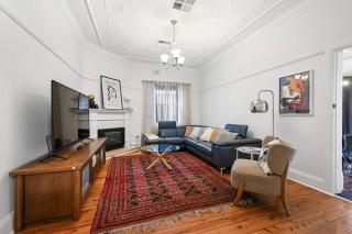 Gardiner Cottage - Stylish & Elegant, Walk to CBD - Orange - 3