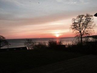 Beautifully Located Holiday Home With A Sea View, - Allinge - 3