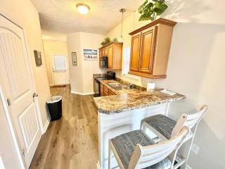 Lovely 2-level 2-br cottage, 2 blocks to beach - Myrtle Beach - 4