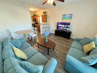 Lovely 2-level 2-br cottage, 2 blocks to beach - Myrtle Beach - 6
