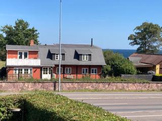 Beautifully Located Holiday Home With A Sea View, - Allinge - 0