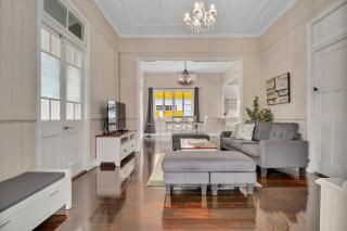 Cedar Street Lodge Upper 3BR2bath Pets - Brisbane - 1