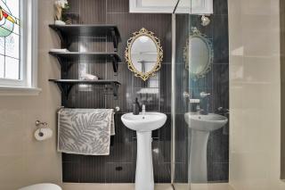 Cedar Street Lodge Upper 3BR2bath Pets - Brisbane - 3