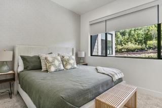 9005A - Luxury Four Bedroom home - Solitude - 9