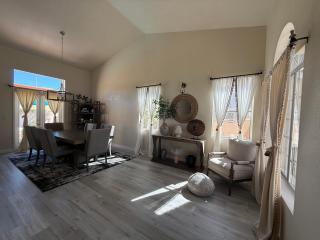Fragrant Finnish Sauna & Cozy Pool with French 3br - Las Vegas - 8