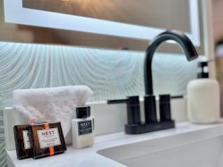 The Colonial at Mount Lebanon by Luxe PGH - Pittsburgh - 2