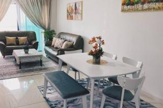 Amir Homestay Too Emira - Kampong Melayu Kebun Bunga - 0