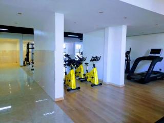 Executive living two bedroom apartment with heated swimming pool and well equipped gym with amazing city scenic views - Nairobi - 2