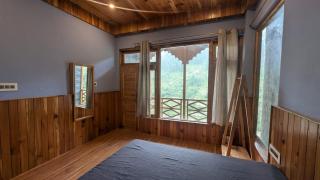 Young Monk Hostel & Cafe Jibhi - Jibhi - 9