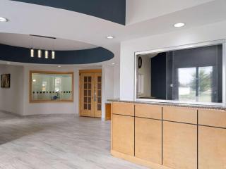 Baymont by Wyndham Indianapolis East - Indianápolis - 7
