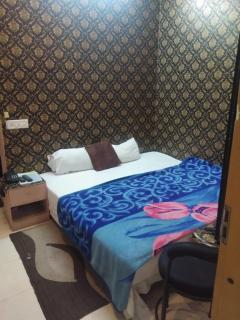 DS Palace Near Temple with Parking Facilities - Varanasi - 7