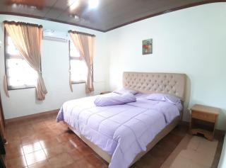 Villa puncak bogor di kota bunga 2 BR ada karoke - Cikundul - 8
