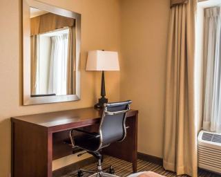 Comfort Inn at the Park - Hershey - 4