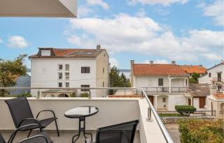 1 Bedroom Stunning Apartment In Dramalj - Dramalj - 9