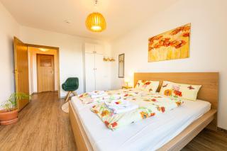 Modernes 2-Zimmer-Apartment mit Balkon und Netflix - 2